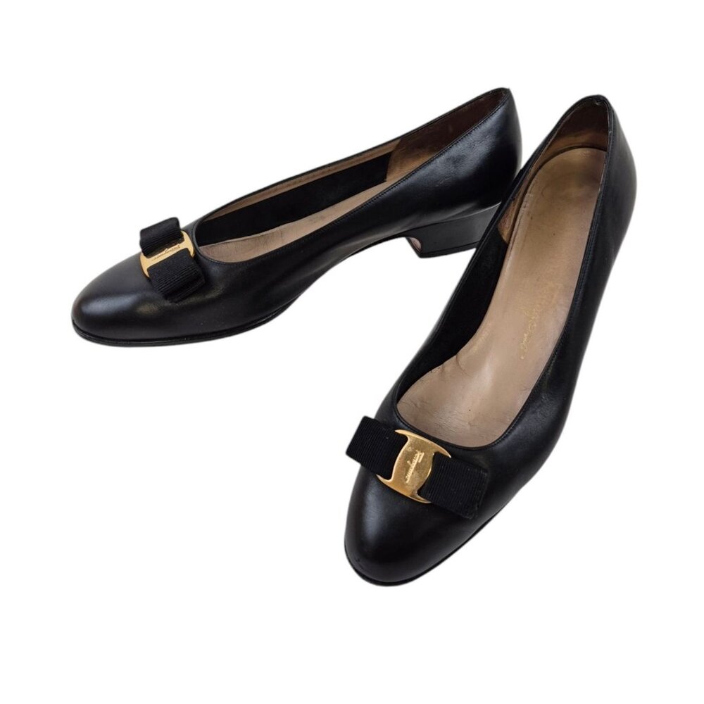 Salvatore Ferragamo Pumps Womens Size 9.5M Black Leather Shoes Bow Italy - Picture 3 of 13